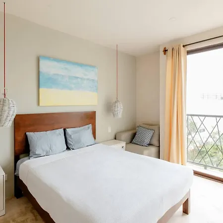 Dream Apartment With Private Patio With Pool And Grill